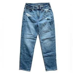 American Eagle | American Eagle Outfitter Mom Straight Jeans